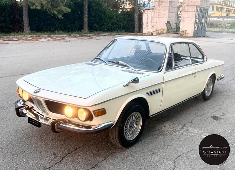 Usata BMW E9 Efficient Dynamics 169 CV (124 kW) 1969 Bianco Coupé