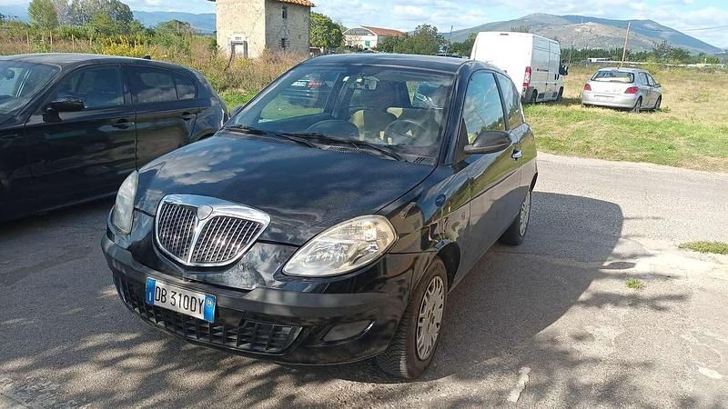 Nero Usata 2006 Lancia Ypsilon Due volumi | 2900 € (Ottimo prezzo) - Immagine 1/4