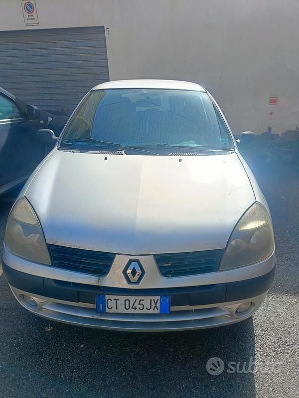 Usata Renault Clio II 82 CV (60 kW) 2004 Berlina