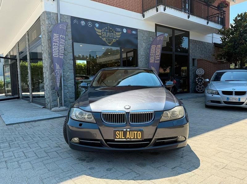 Usata BMW 330 231 CV (169 kW) 2006 Grigio Berlina