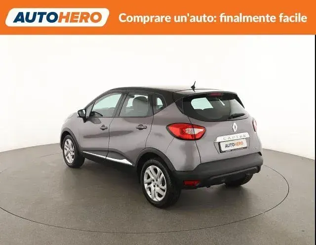 Usata MG ZS Luxury 106 CV (77 kW) 2025 Rosso SUV