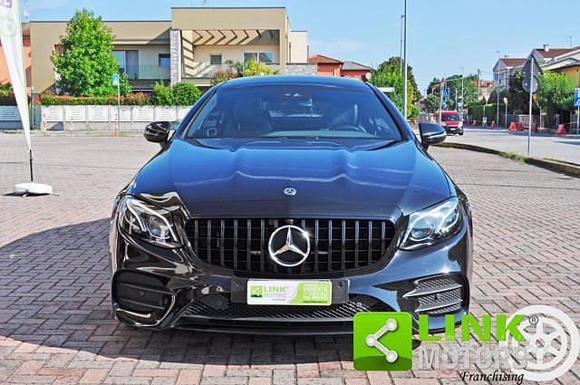 Usata Mercedes E300 Premium 245 CV (180 kW) 2020 Nero Coupé