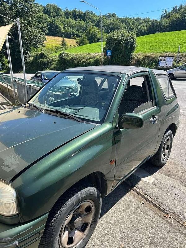 Usata Suzuki Grand Vitara 128 CV (94 kW) 2001 Verde SUV