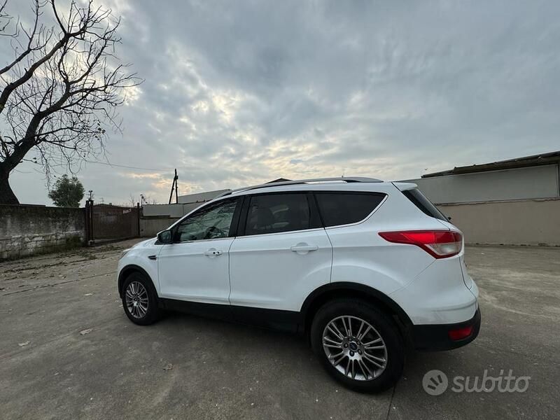 Usata Ford Kuga 164 CV (120 kW) 2013 Bianco SUV