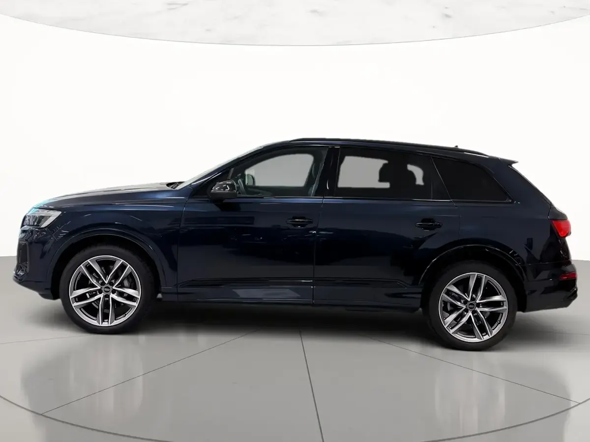 Usata Audi Q7 S-Line 286 CV (210 kW) 2025 Grigio waitomo metallizzato SUV