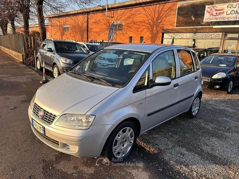 Usata Fiat Idea Emotion 95 CV (69 kW) 2011 Grigio Monovolume