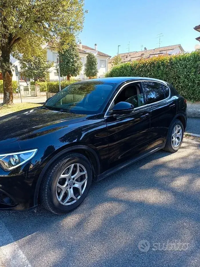 Usata Alfa Romeo Stelvio 179 CV (131 kW) 2017 Nero SUV