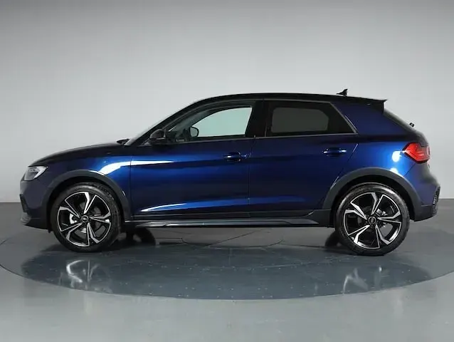 Usata Audi A1 Ambiente 116 CV (85 kW) 2024 Blu navarra metallizzato nero mito metal SUV