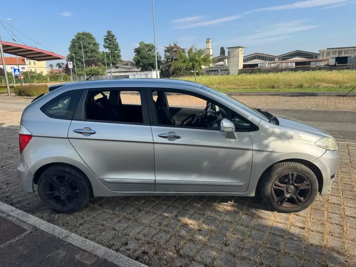 Usata Honda FR-V 125 CV (91 kW) 2006 Argento Monovolume