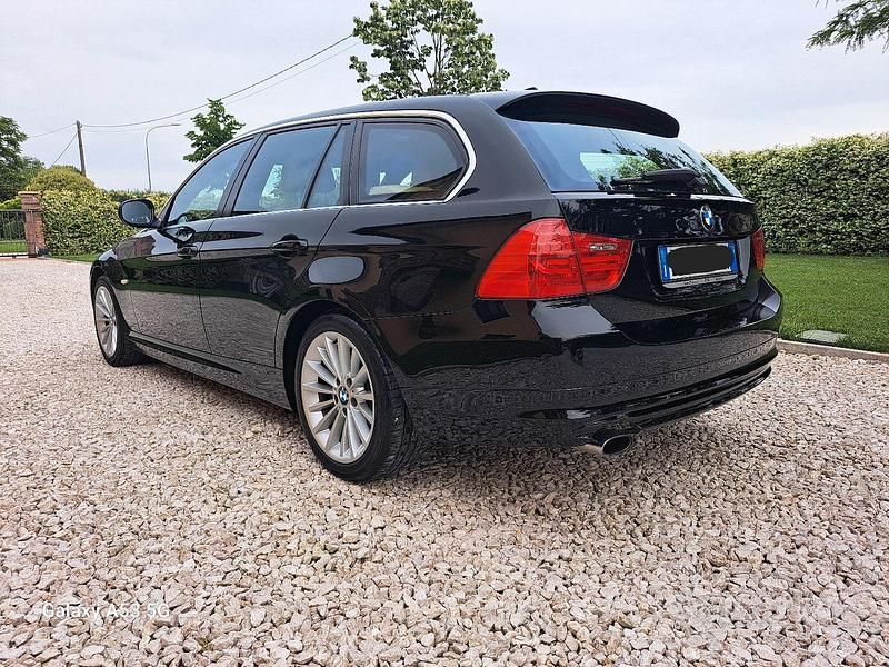 Usata BMW 320 2009 Nero Station wagon