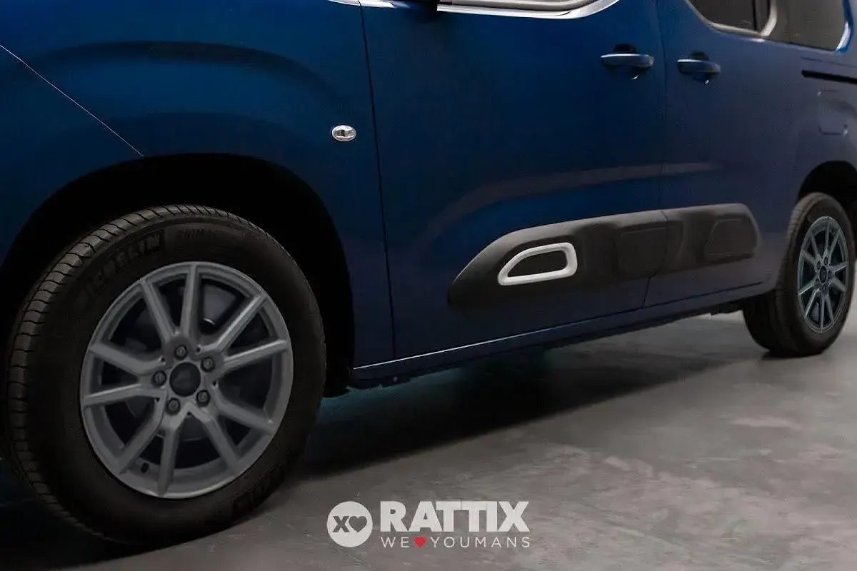 Usata Citroën Berlingo Feel 130 CV (95 kW) 2020 Blu Monovolume