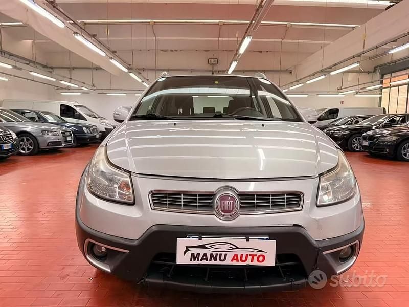 Usata Fiat Sedici Dynamic 120 CV (88 kW) 2014 Grigio SUV