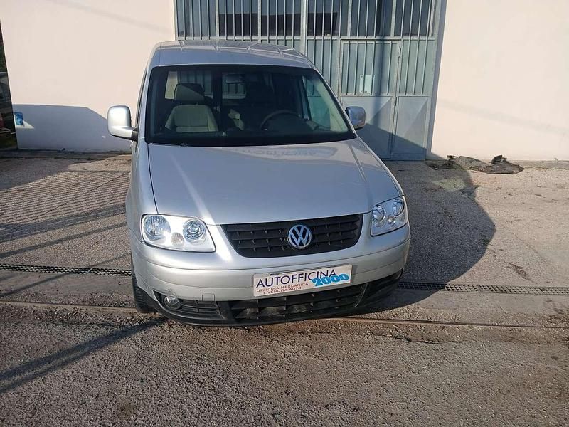 Usata VW Caddy 105 CV (77 kW) 2008 Argento Monovolume