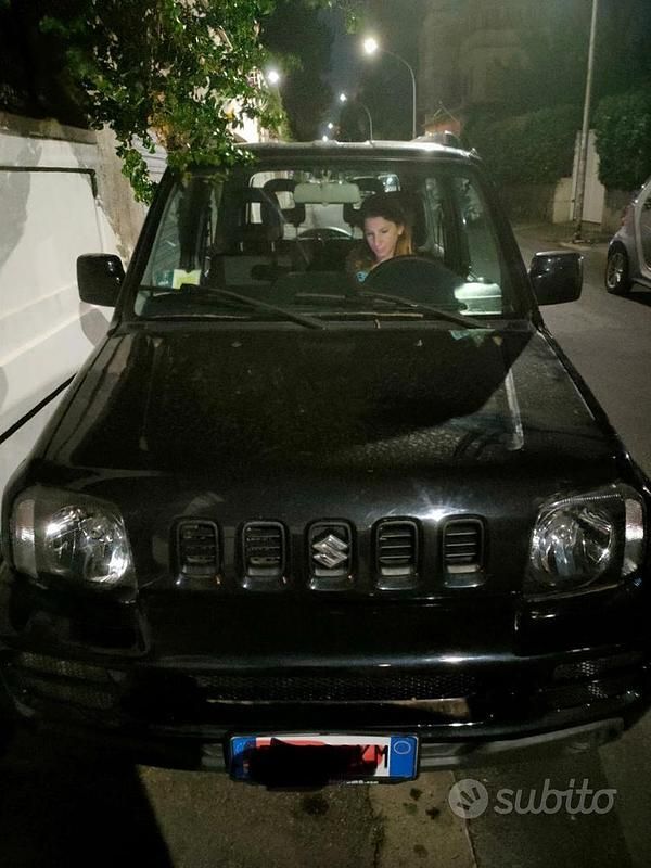 Usata Suzuki Jimny 80 CV (58 kW) 2009 Nero SUV