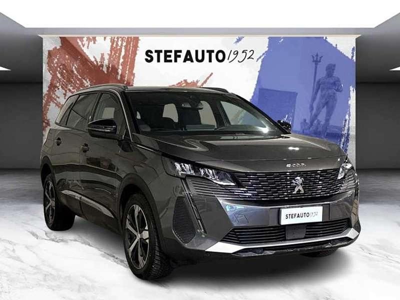 Gris platinum Usata 2024 Peugeot 5008 Allure SUV | 23.900 € (Super prezzo) - Immagine 1/4