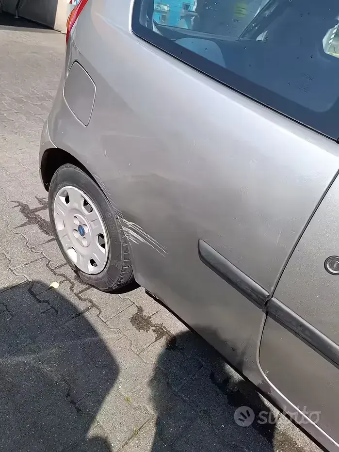 Usata Fiat Punto 80 CV (58 kW) 2000 Grigio Utilitaria