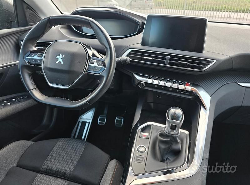 Usata Peugeot 3008 Allure 131 CV (96 kW) 2020 Grigio SUV