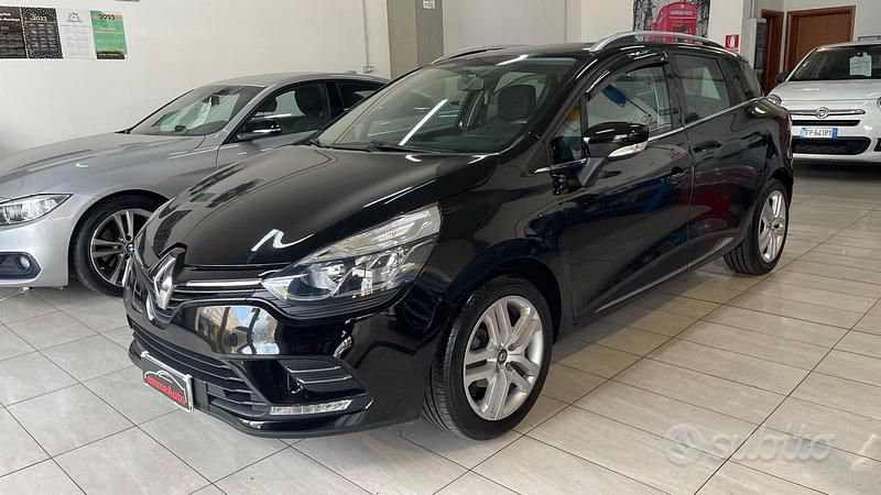 Nero Usata 2018 Renault Clio GrandTour Intens Station wagon | 7900 € (Buon prezzo) - Immagine 1/4