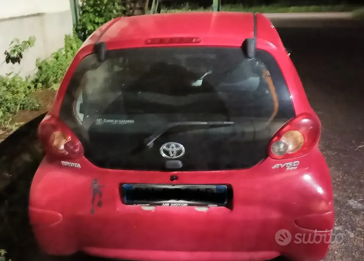 Usata Toyota Aygo 68 CV (50 kW) 2007 Rosso Utilitaria