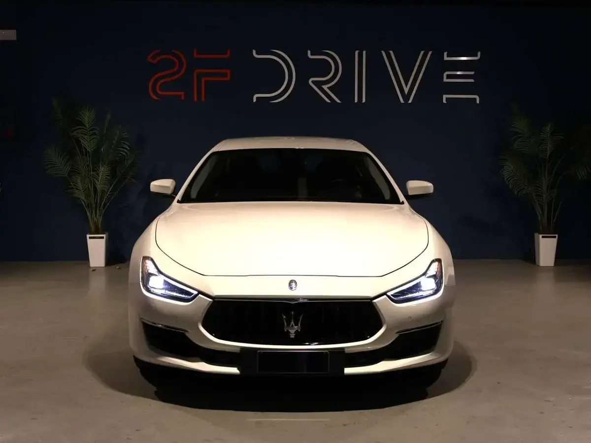 Usata Maserati Ghibli GranLusso 349 CV (256 kW) 2019 Bianco Berlina
