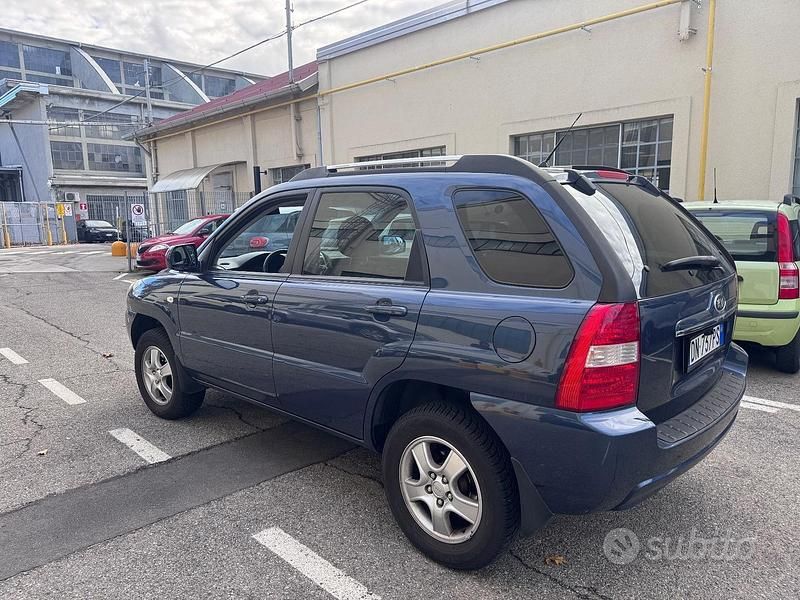 Usata Kia Sportage 141 CV (103 kW) 2008 Blu SUV