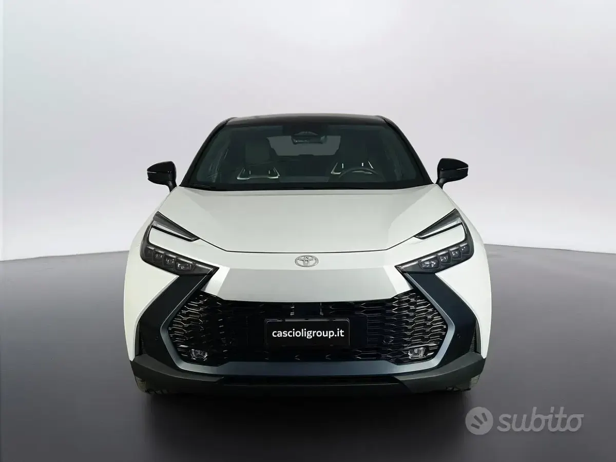 Usata Toyota C-HR Lounge 198 CV (145 kW) 2024 Bianco SUV