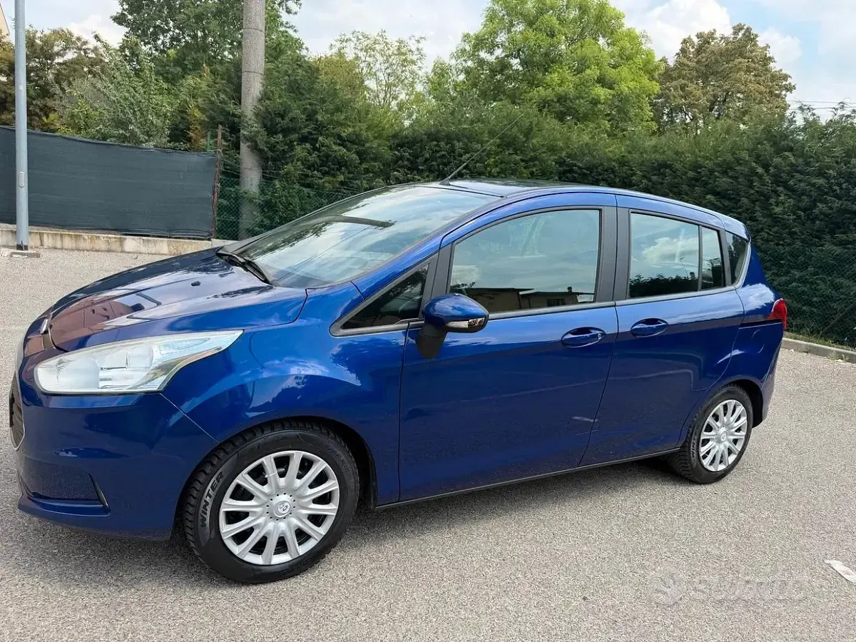 Usata Ford B-MAX 92 CV (67 kW) 2017 Blu/azzurro Monovolume