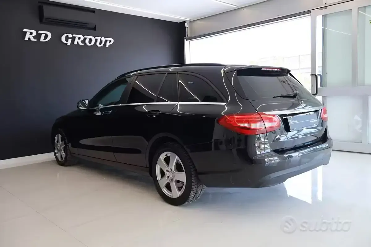Usata Mercedes C180 Business 116 CV (85 kW) 2016 Nero Station wagon