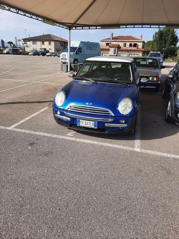 Usata Mini ONE 75 CV (55 kW) 2005 Utilitaria