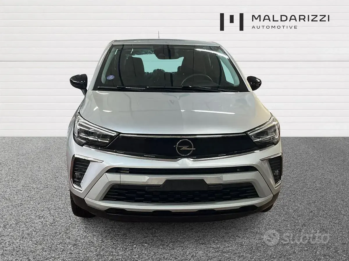Usata Opel Crossland X Elegance 110 CV (80 kW) 2024 Grigio SUV