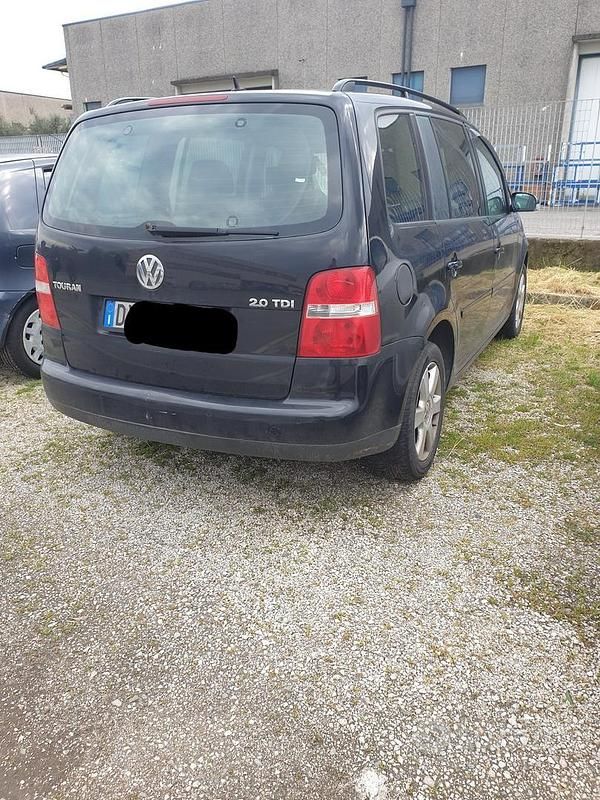 Usata VW Touran 140 CV (102 kW) 2006 Nero Monovolume