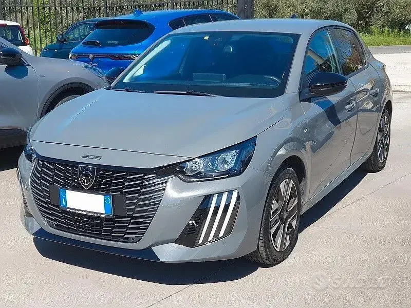 Usata Peugeot 208 S 101 CV (74 kW) 2024 Grigio Utilitaria