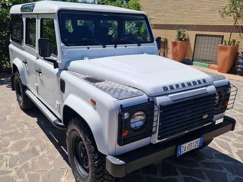 Bianco Usata 2015 Land Rover Defender S SUV | 38.500 € (Super prezzo) - Immagine 1/4