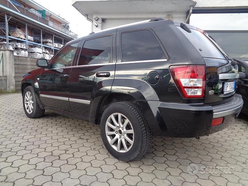 Usata Jeep Grand Cherokee Overland 218 CV (160 kW) 2008 Nero SUV