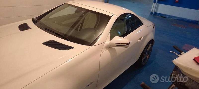 Usata Mercedes SLK200 2LOOK Edition 184 CV (135 kW) 2010 Bianco Cabrio