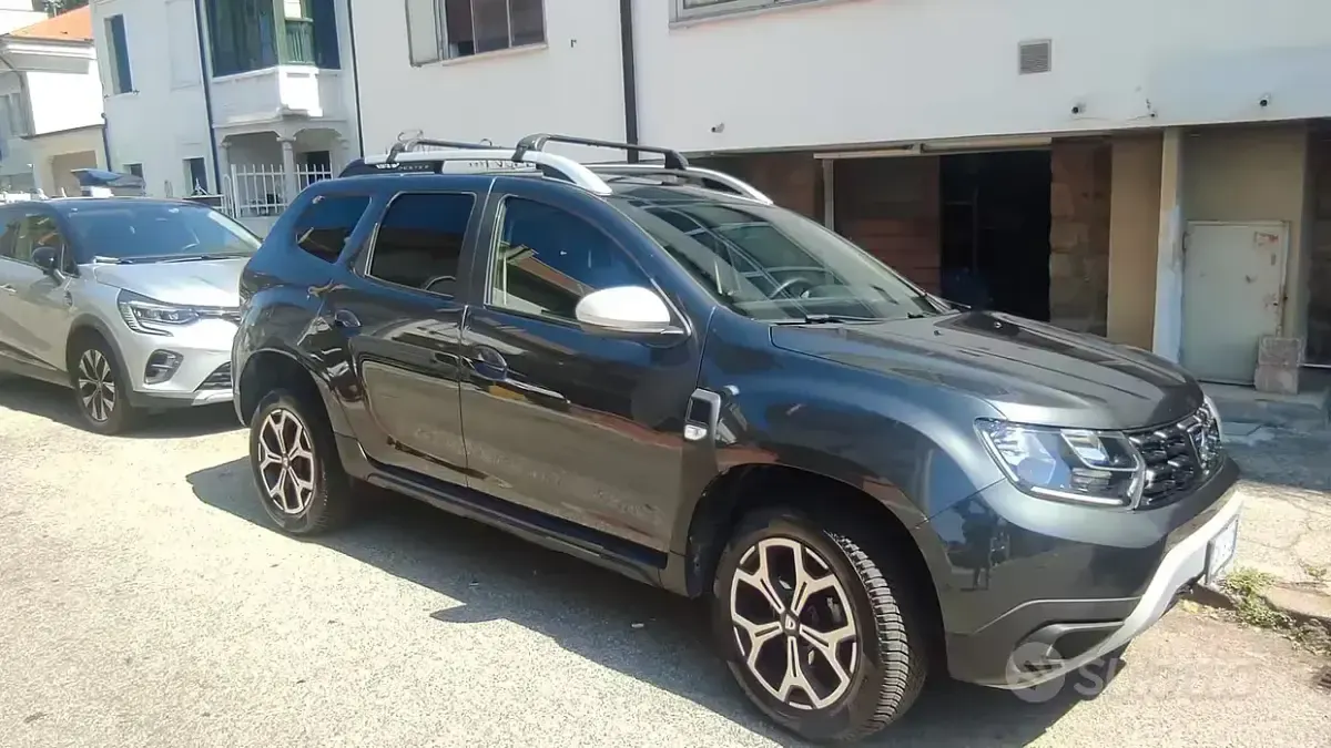 Usata Dacia Duster Prestige 116 CV (85 kW) 2020 Grigio SUV