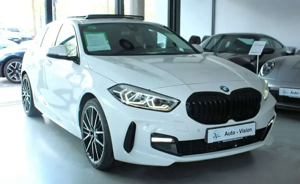 Usata BMW 118 Shadowline 136 CV (100 kW) 2024 Bianco Utilitaria