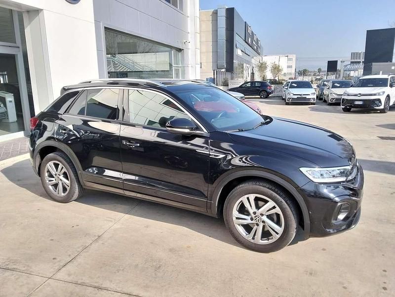 Usata VW T-Roc R-line 110 CV (80 kW) 2022 Deep black SUV