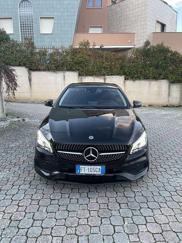 Usata Mercedes CLA200 136 CV (100 kW) 2019 Nero