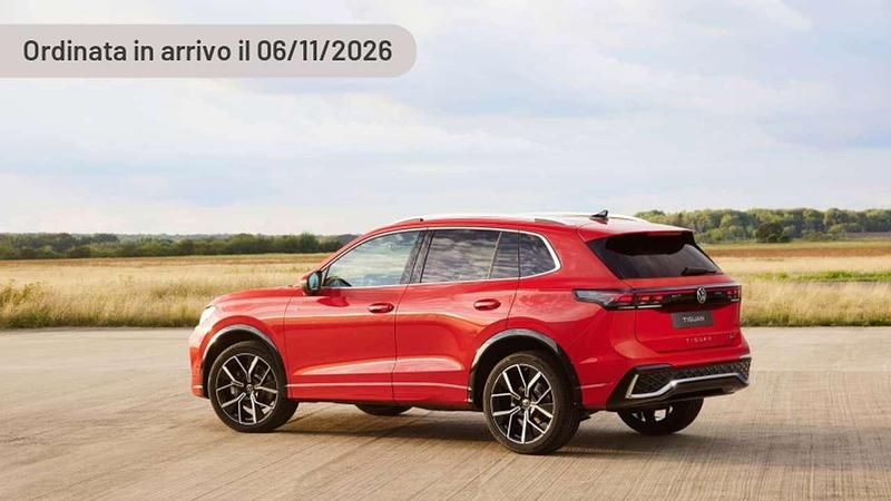 Nuova VW Tiguan R-line 150 CV (110 kW) 2025 Argento SUV