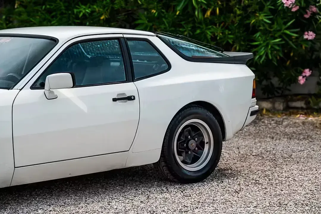 Usata Porsche 944 163 CV (119 kW) 1982 Bianco Coupé