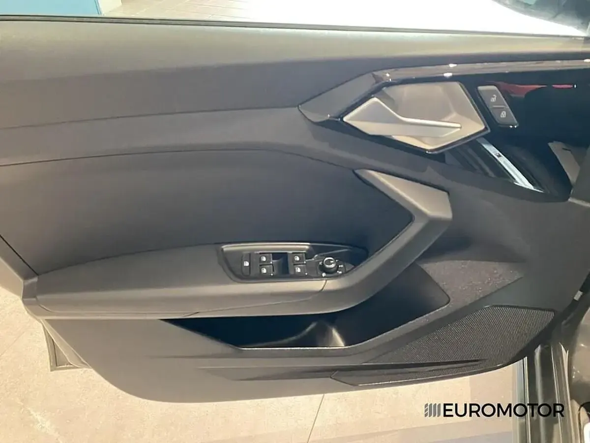 Usata Audi A1 S-Line 149 CV (109 kW) 2022 Grigio SUV