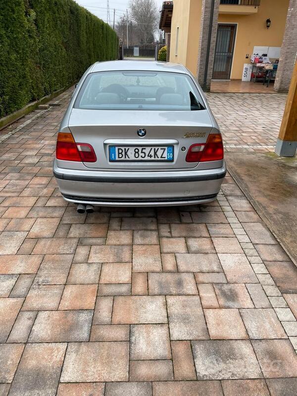 Usato 2000 BMW 330 Benzin (6.000 €)
