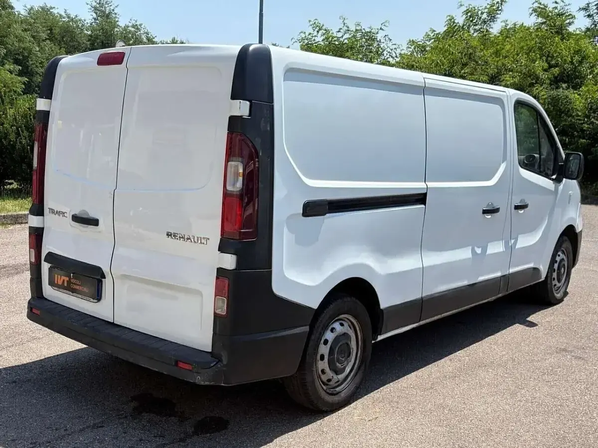 Usata Renault Trafic 125 CV (91 kW) 2018 Bianco Monovolume