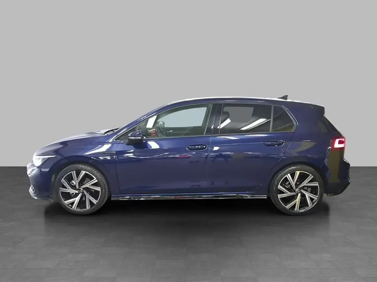Usata VW Golf VIII R-line 131 CV (96 kW) 2024 Bleu Berlina