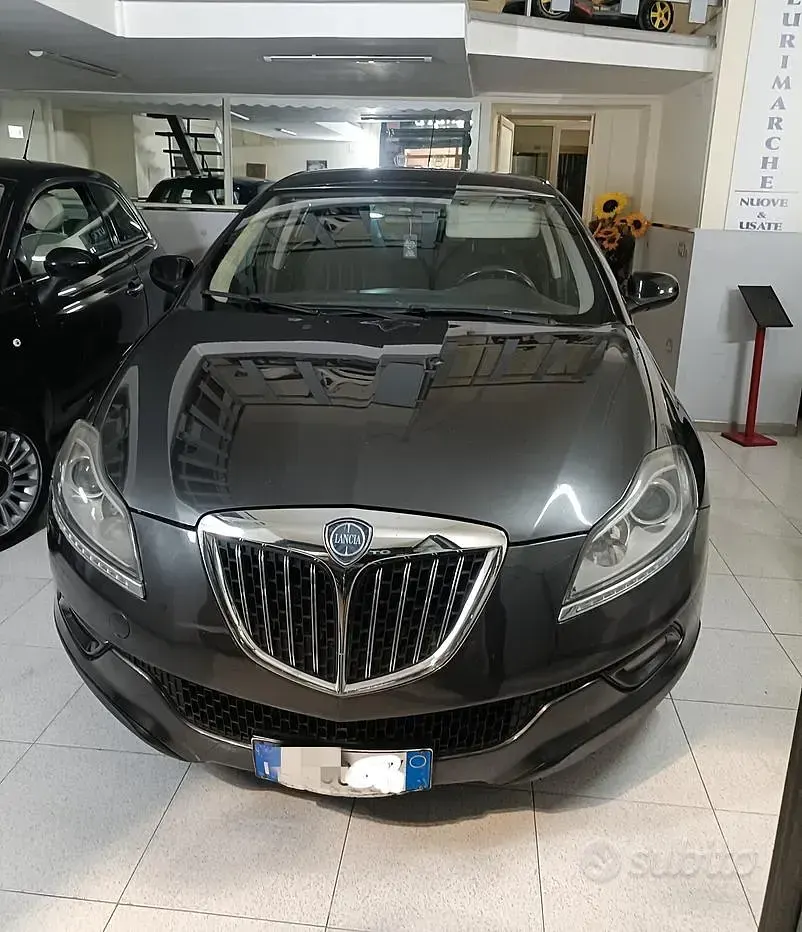 Usata Lancia Delta 120 CV (88 kW) 2011 Utilitaria