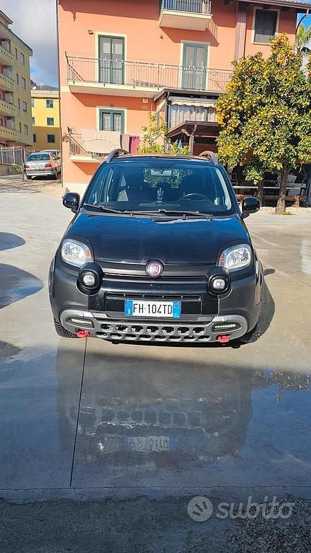 Usata Fiat Panda Cross Cross 95 CV (69 kW) 2017 Nero Utilitaria