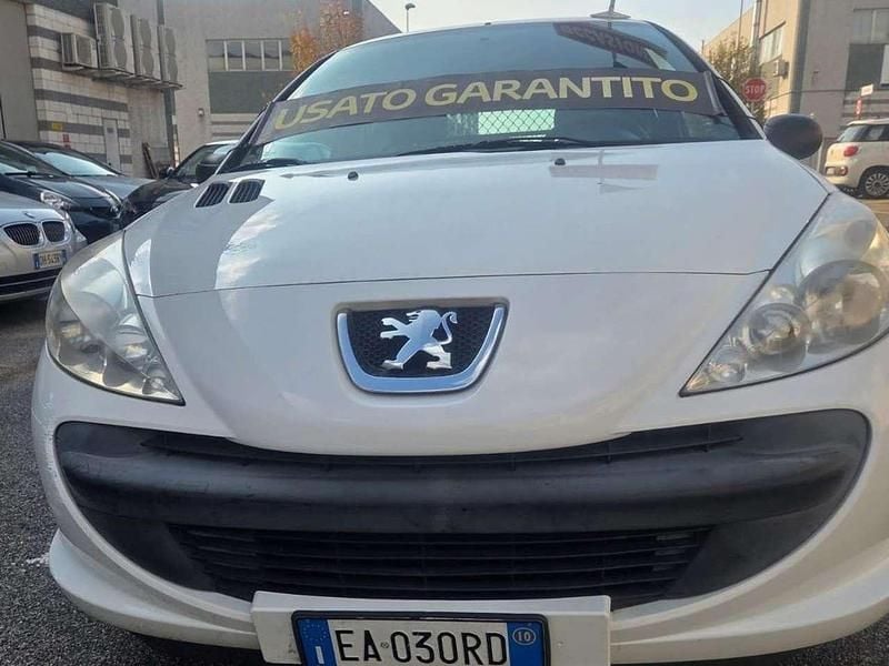 Usata Peugeot 206+ 68 CV (50 kW) 2010 Bianco Utilitaria