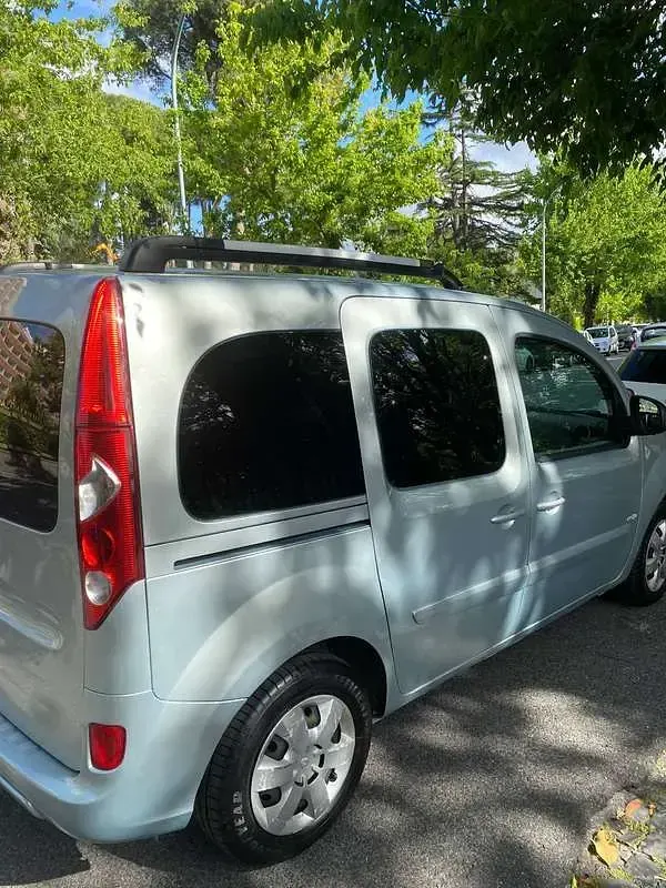 Usata Renault Kangoo 106 CV (77 kW) 2013 Argento Monovolume