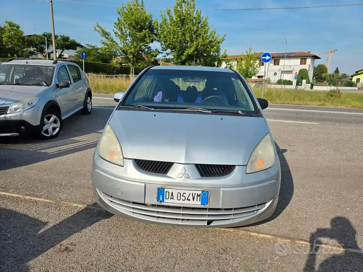 Usata Mitsubishi Colt Instyle 75 CV (55 kW) 2006 Grigio Berlina